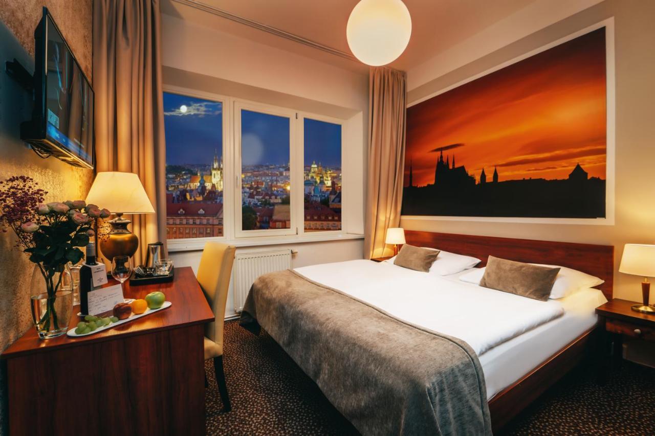 Metropolitan Old Town Hotel - Czech Leading Hotels Praha Bagian luar foto
