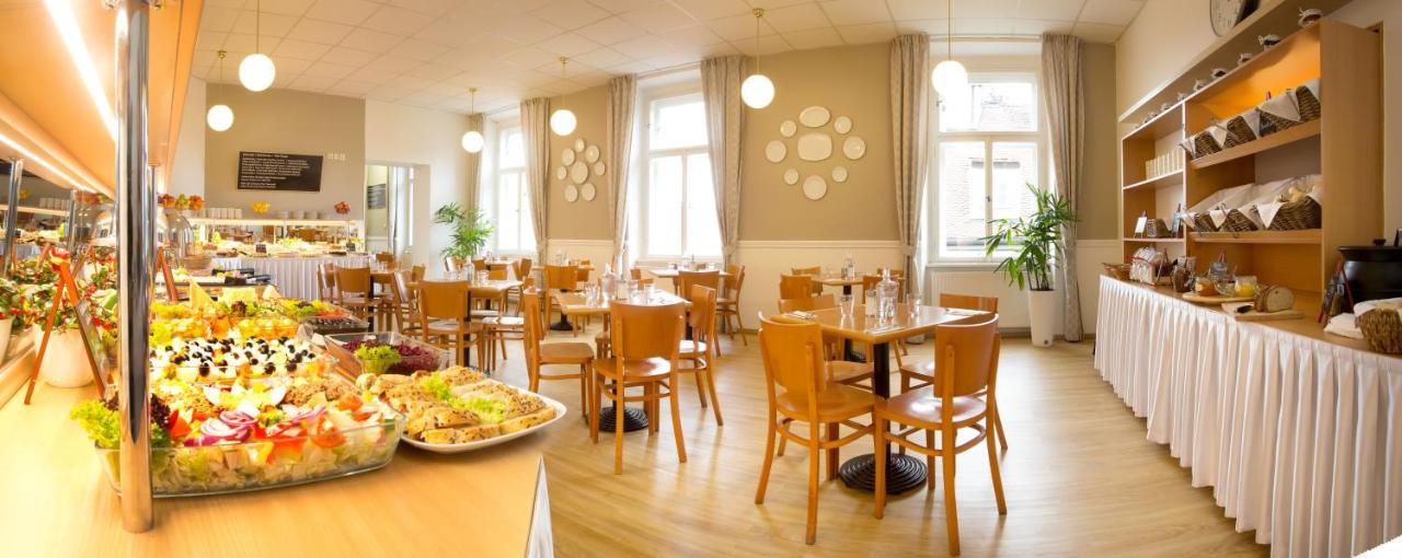 Metropolitan Old Town Hotel - Czech Leading Hotels Praha Bagian luar foto